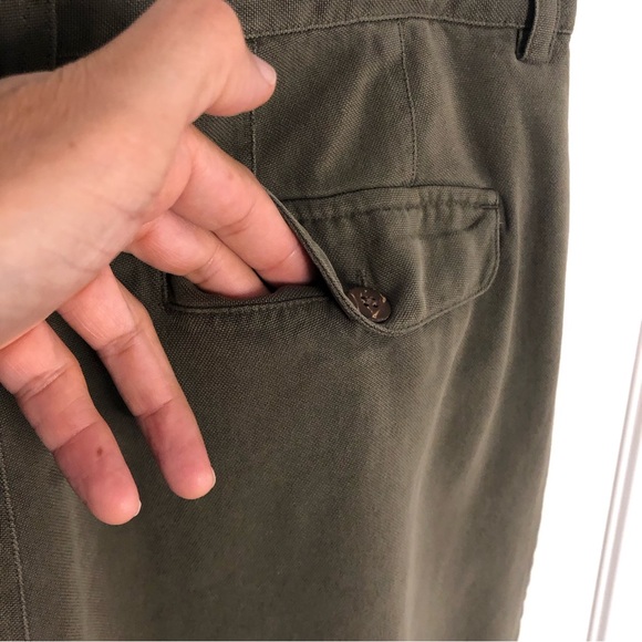 Tommy Bahama Shorts silk. Size 35 waist. Khaki brown relax fit EUC - Picture 8 of 13